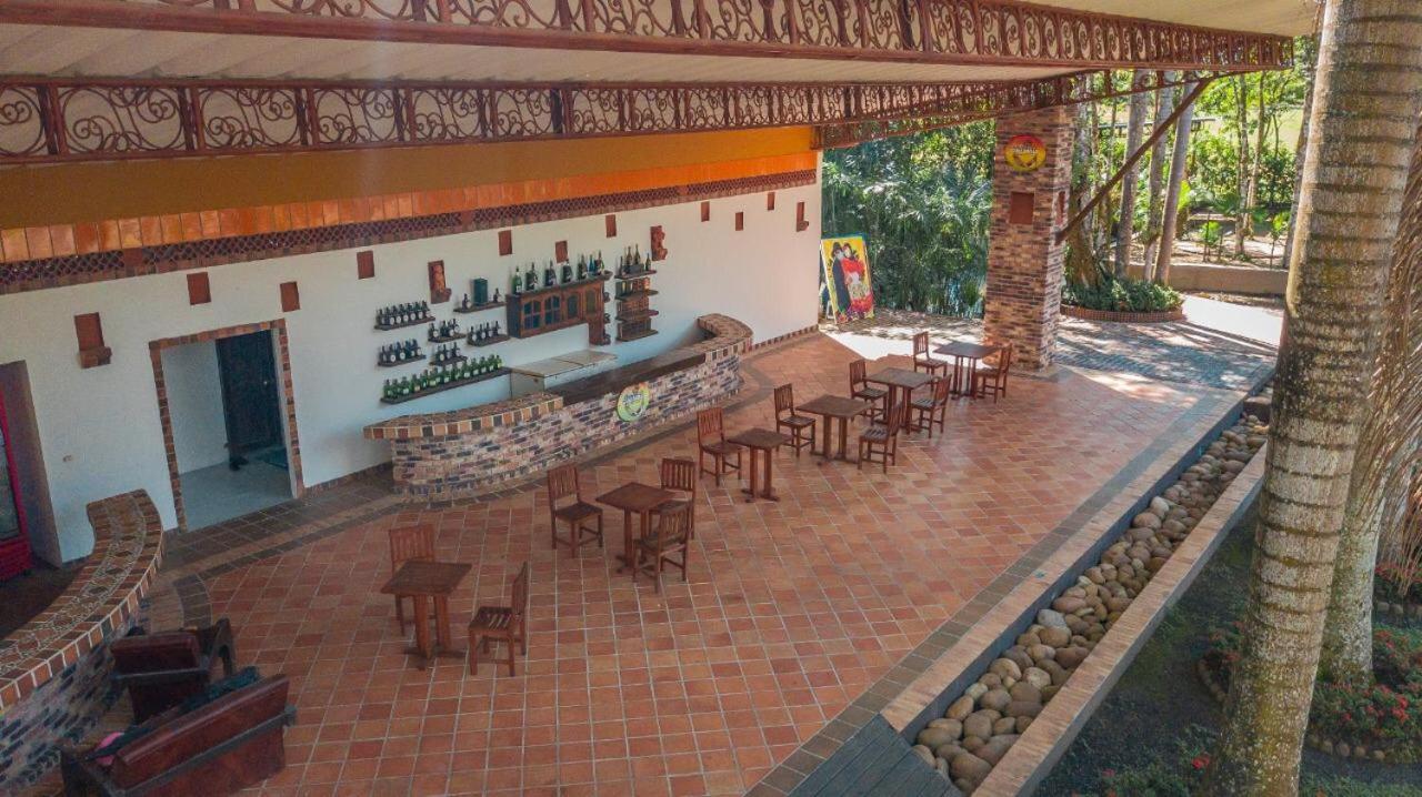 Hotel Hacienda Gualanday Apiay Екстериор снимка